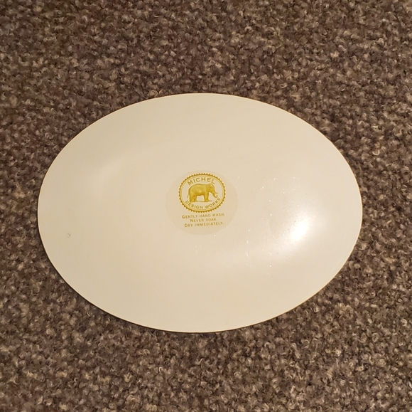 *Free* Soap Tray - Picture 2 of 2